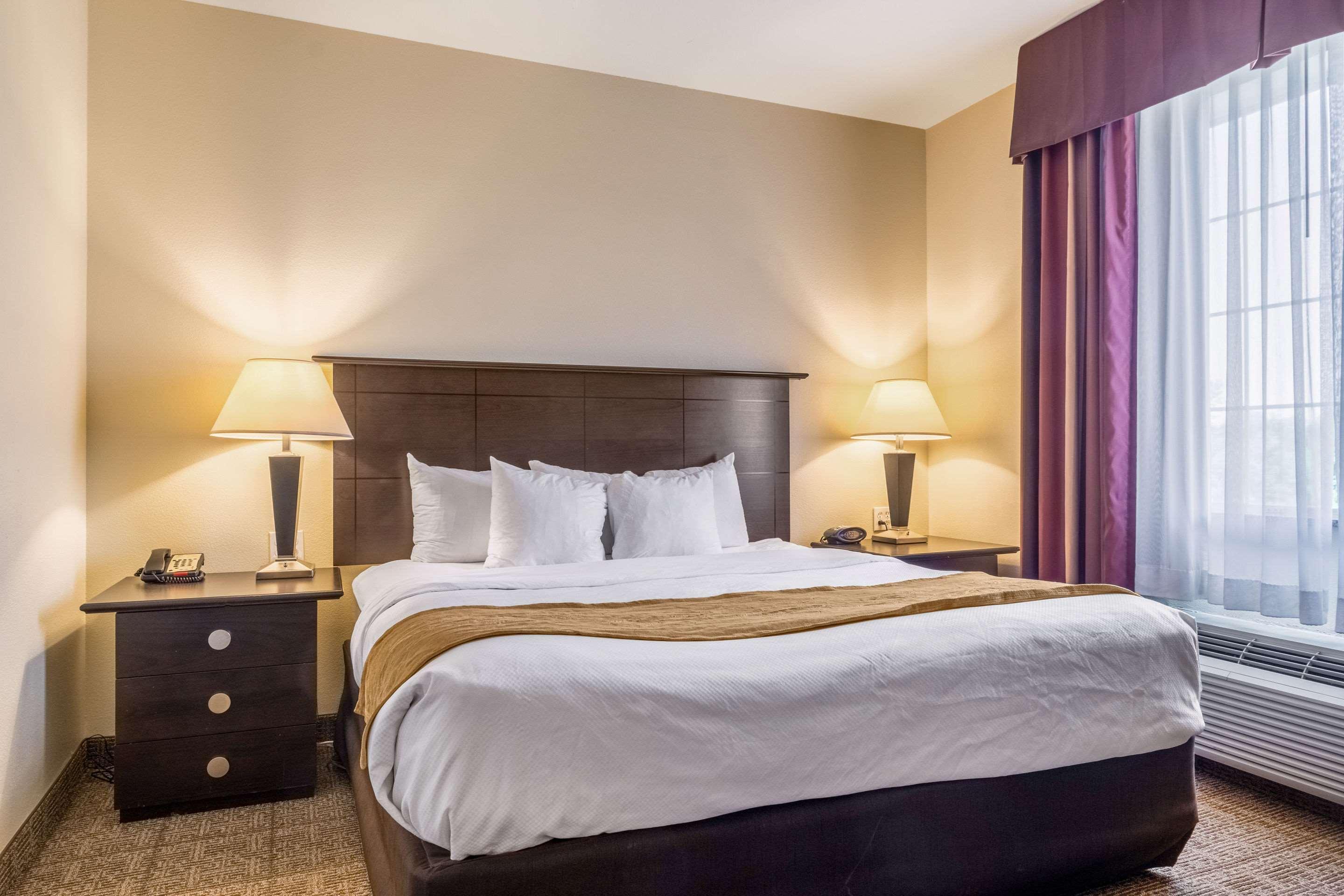 Comfort Suites Александрия Экстерьер фото
