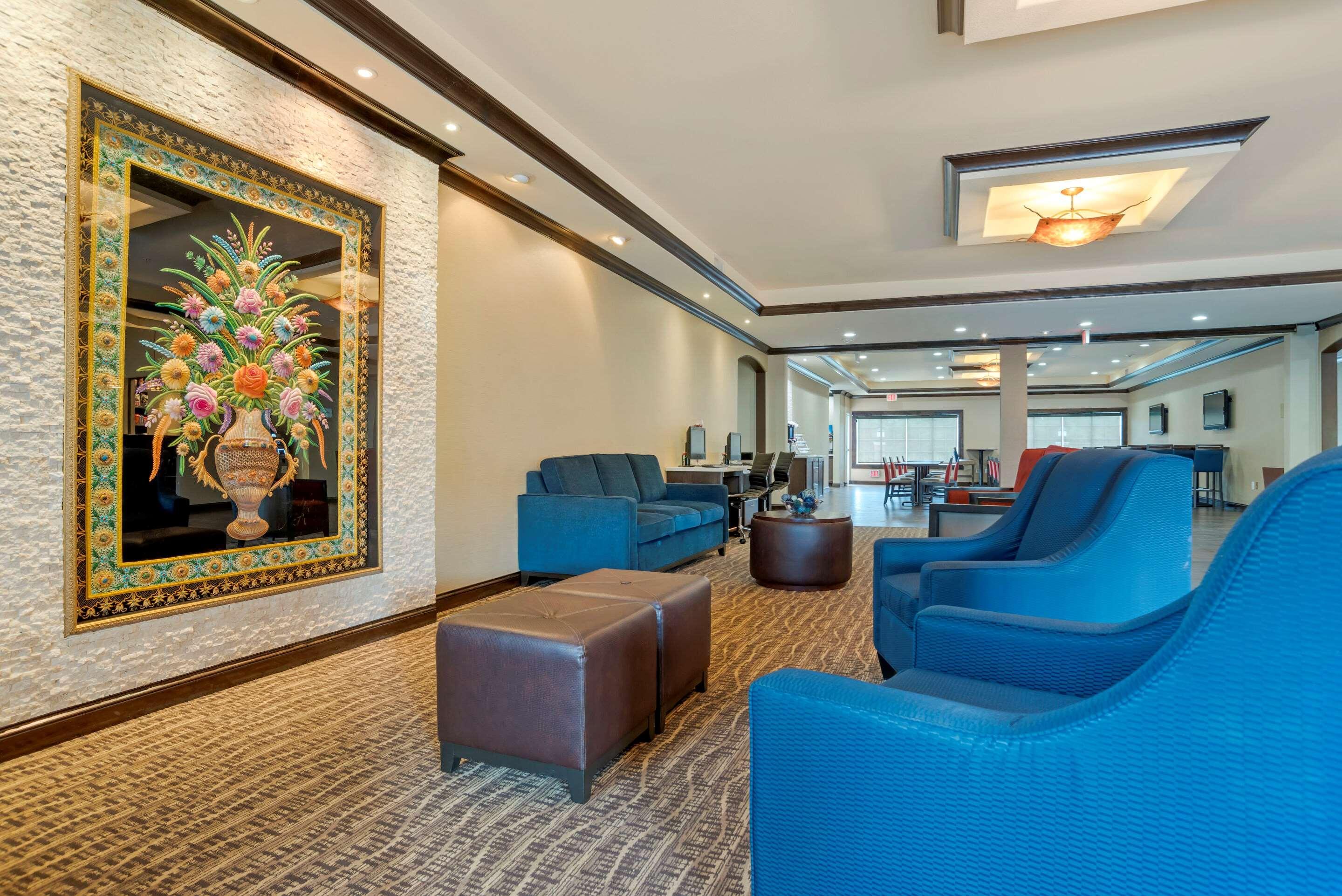 Comfort Suites Александрия Экстерьер фото